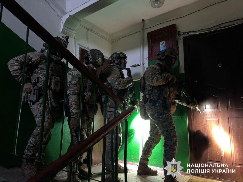 Нацполіція проводить понад 200 обшуків у рамках спецоперації з ліквідації наркобізнесу в Україні - Підозра