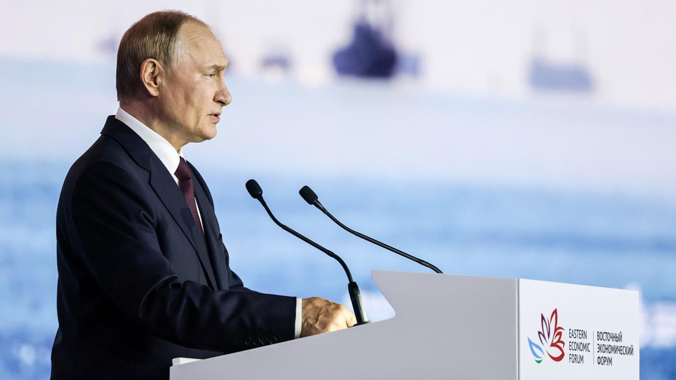 Путін пригрозив ударами по західних миротворцях в Україні — "законні цілі"