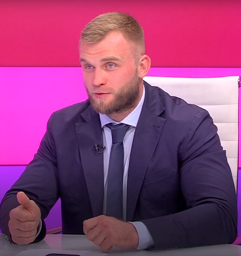 У компанії Азарова та Дугіна: депутат Верховної Ради став членом кремлівського "Клубу народного єдінства"