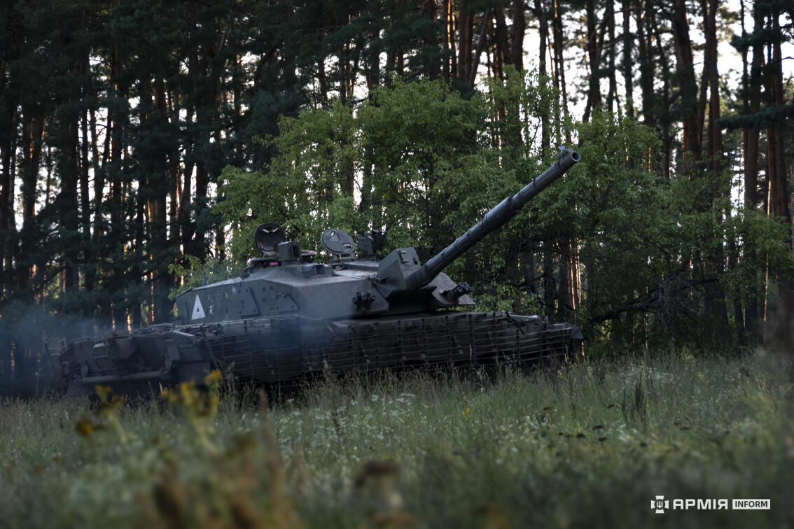 Ворог перекидає морську піхоту на найгарячіші напрямки фронту, - ISW