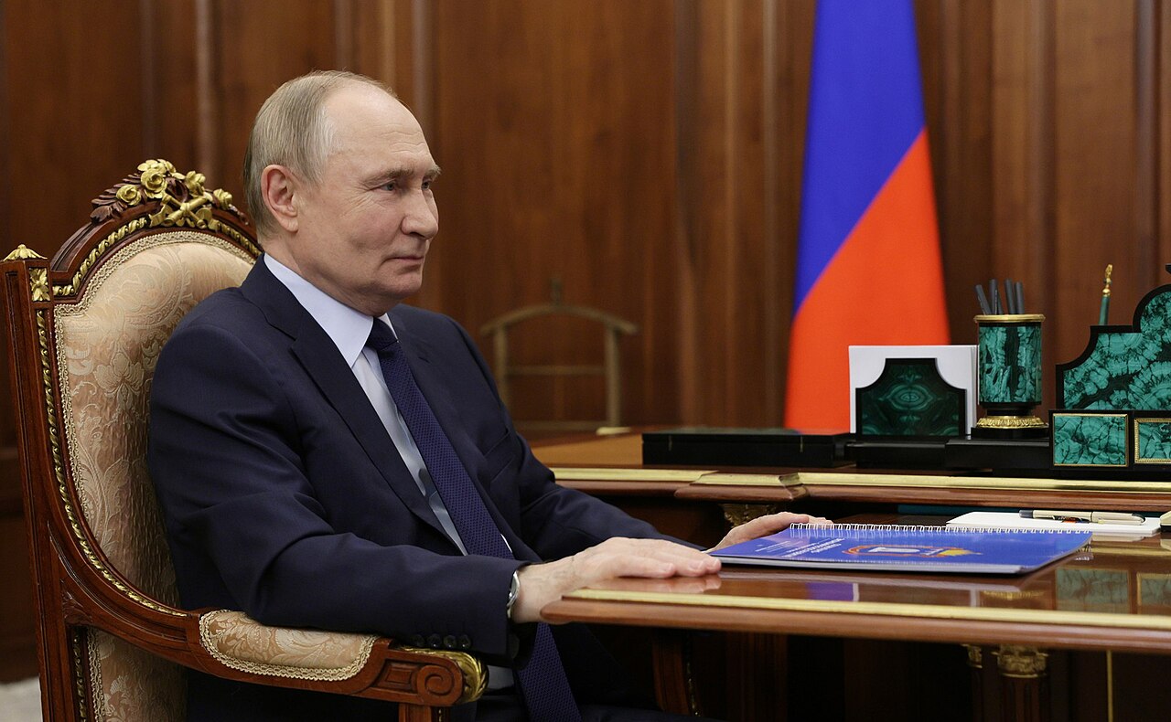 Одержимість секретністю: Путін змушує своїх охоронців збирати його біологічні зразки