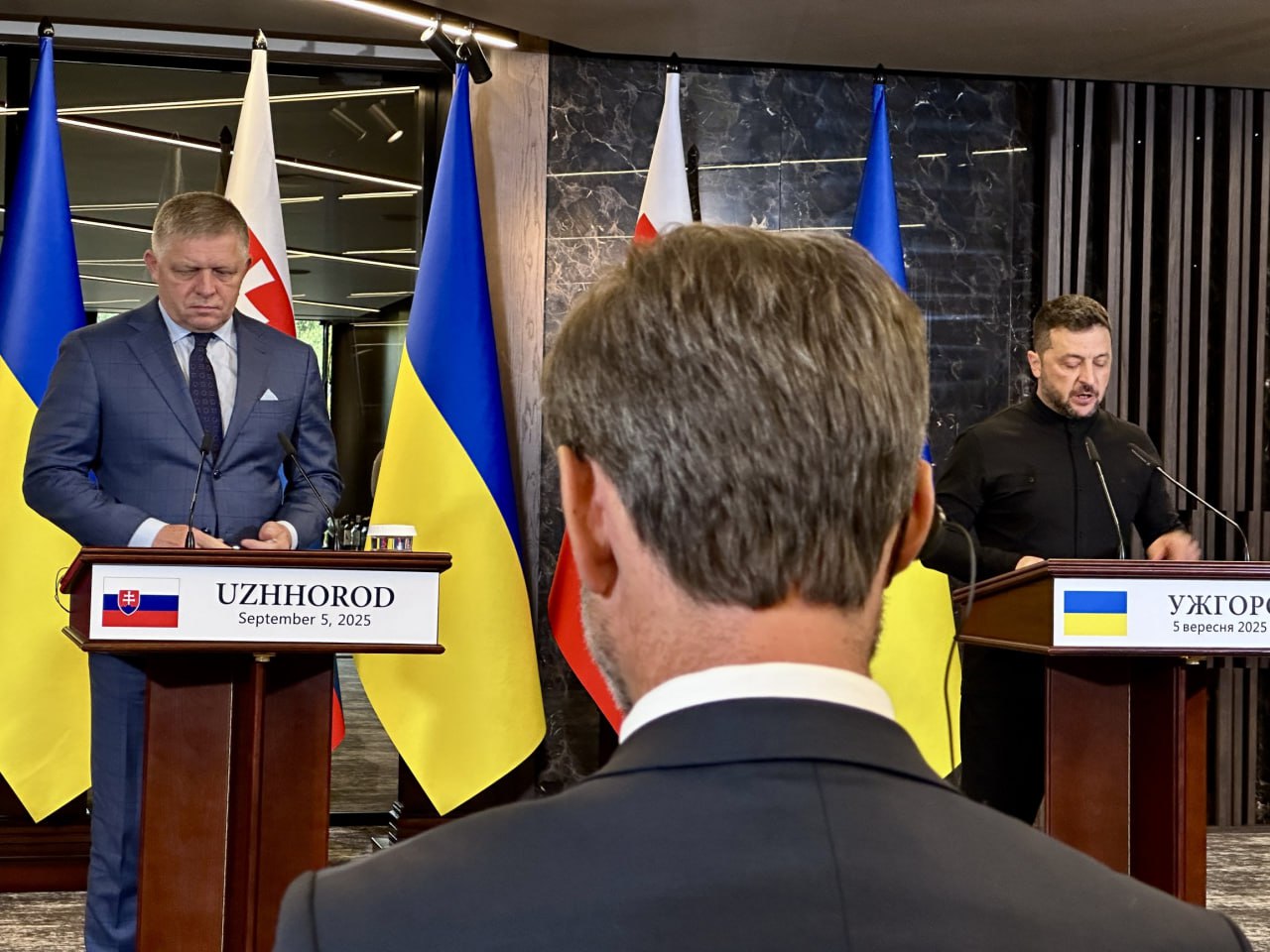 Зеленський поспілкувався з ворогом України Фіцо: про що домовились лідери