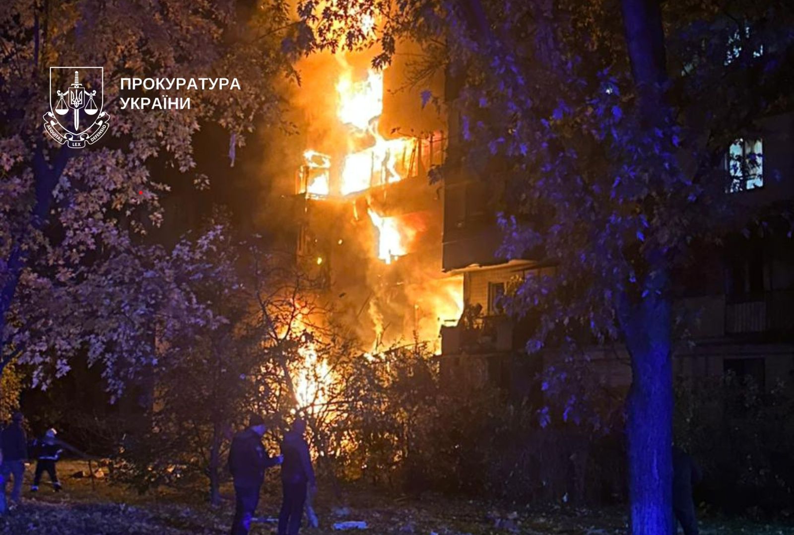 Нічна атака на Київ забрала три життя: матір з донькою ховалися у ванній і задихнулися