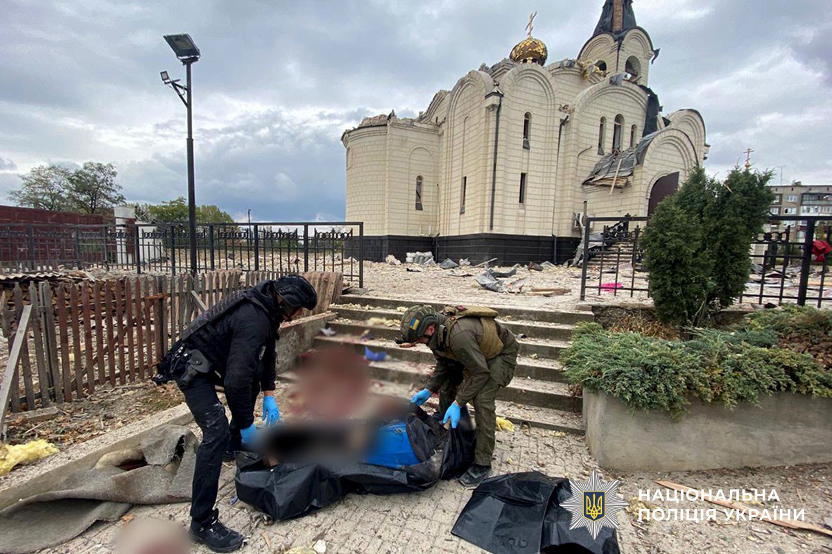 Окупанти скинули бомбу на храм УПЦ МП у Костянтинівці: є загиблі та поранені