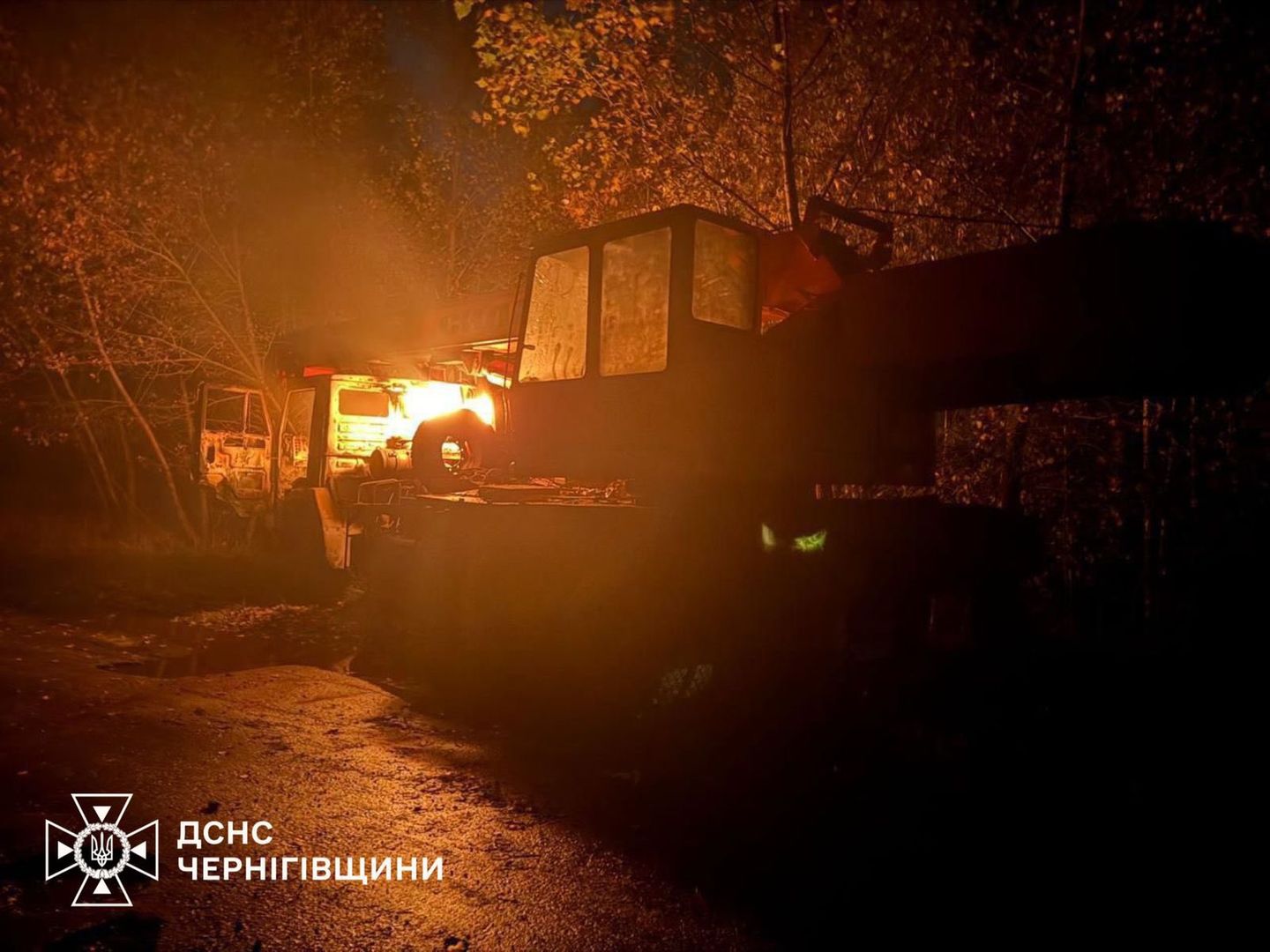 Повертали людям світло: росіяни двічі атакували дронами працівників обленерго, є загиблі
