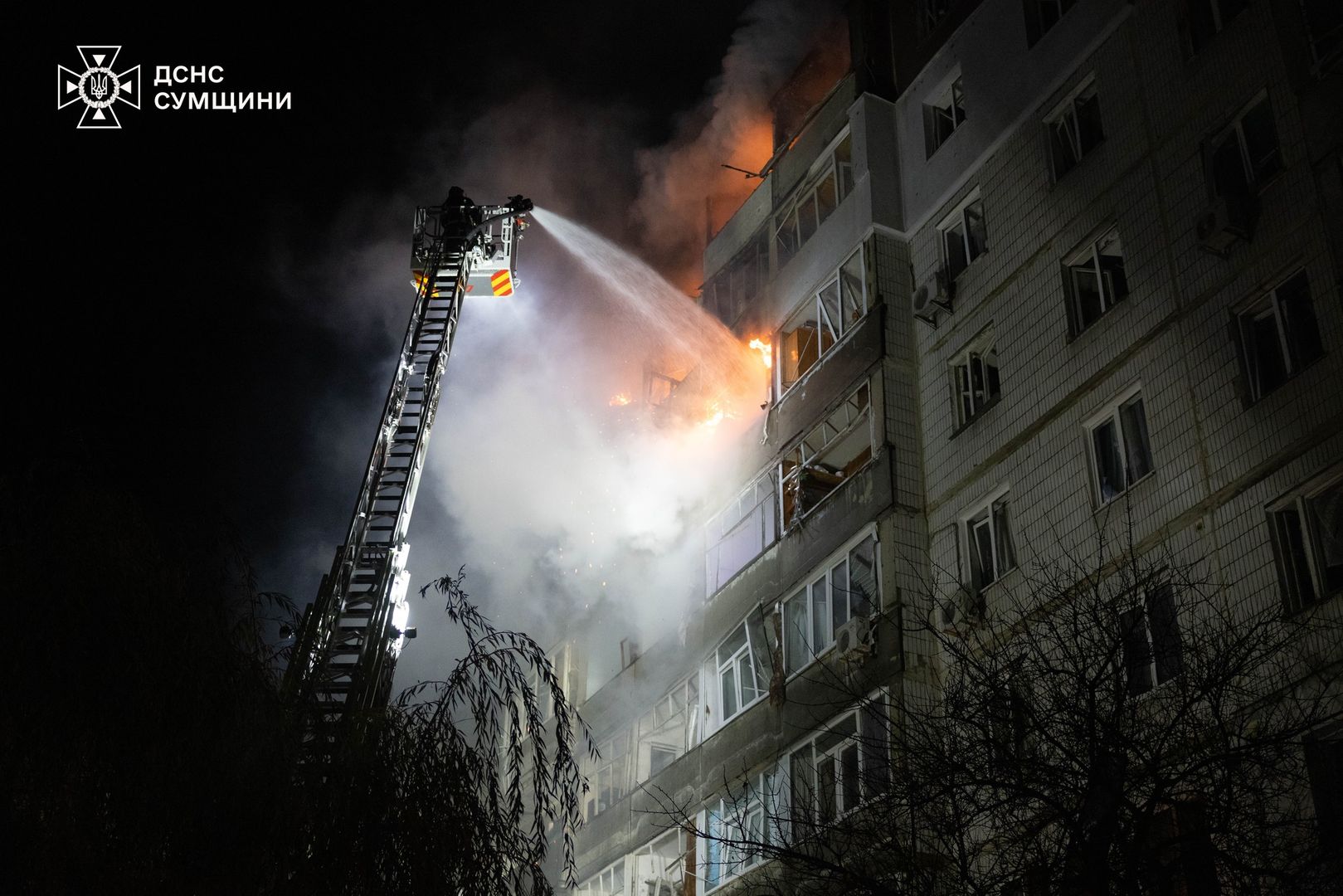 Удар по Сумах: за годину прилетіло десять дронів, є влучання у будинок
