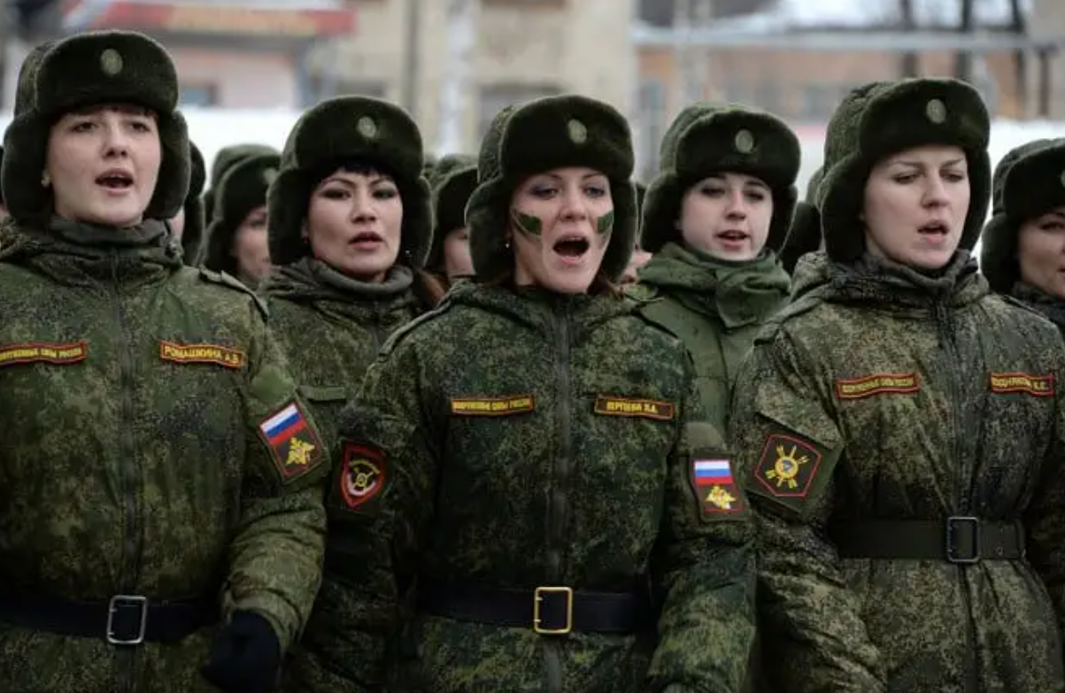 Ворог готує нові штурмові війська. Вони складатимуться з жінок