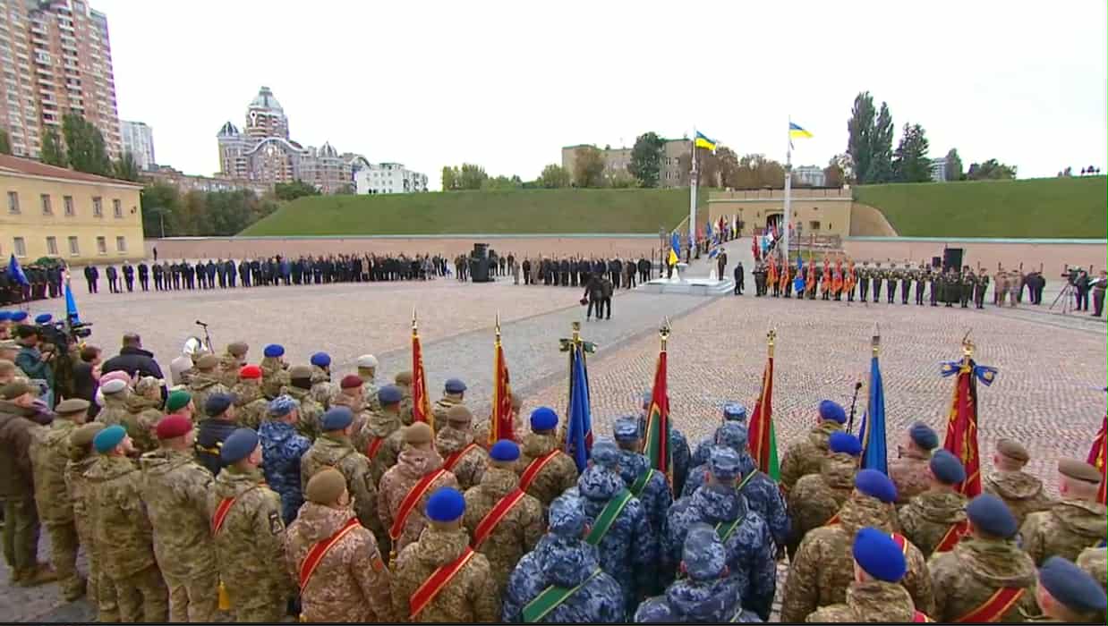 День захисників і захисниць України: Зеленський під час церемонії вручив бойові нагороди