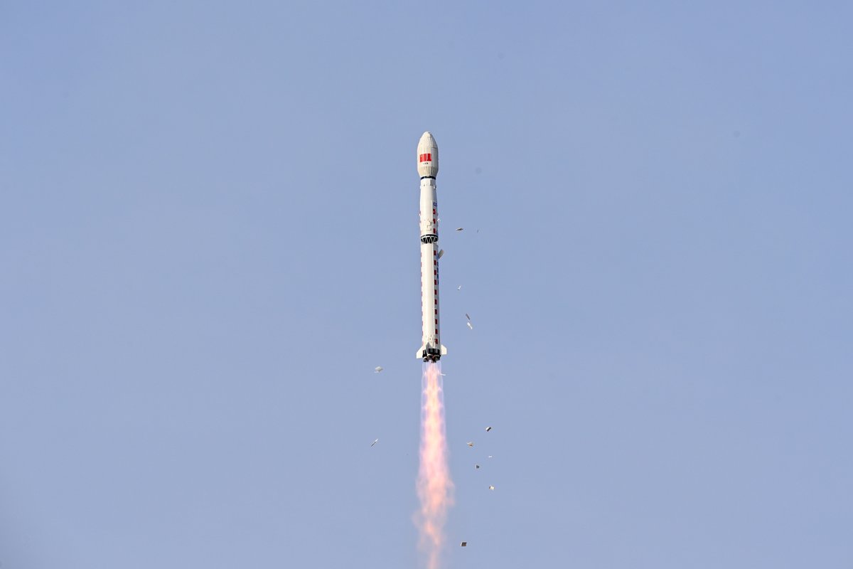 Під час удару по Львівщині над регіоном кружляли три китайські супутники Yaogan