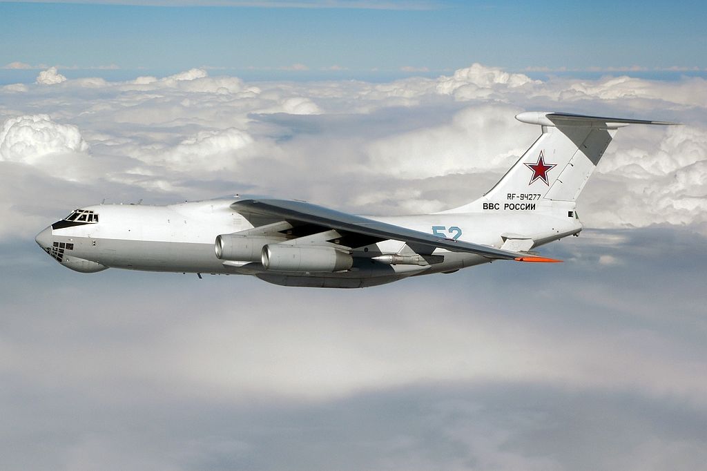 Два російські військові літаки увійшли в повітряний простір НАТО: реакція Альянсу