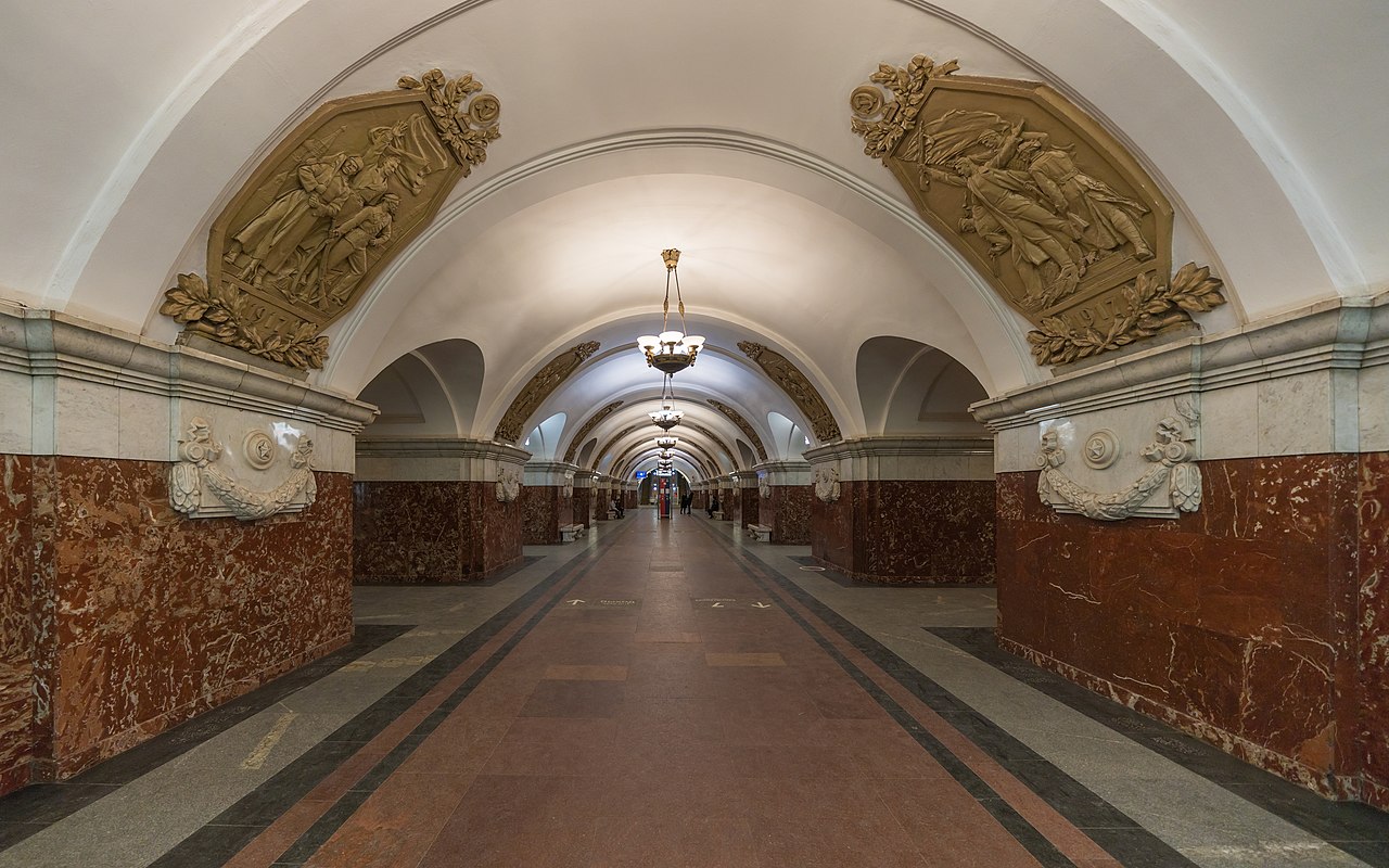 Росія змінює правила призову: у московському метро розпочалися “облави” на чоловіків