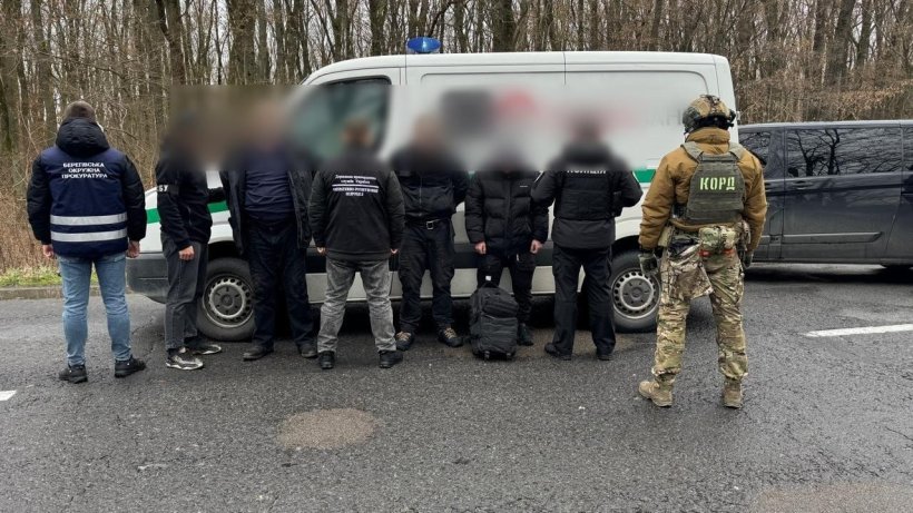 Нова схема перетину кордону: у бронекапсулі інкасаторської машини