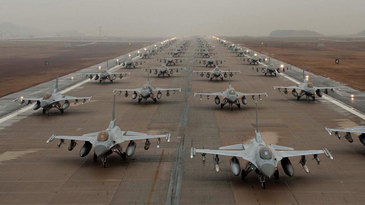 Російські дрони шпигували за базою F-16 в Бельгії, - Politico