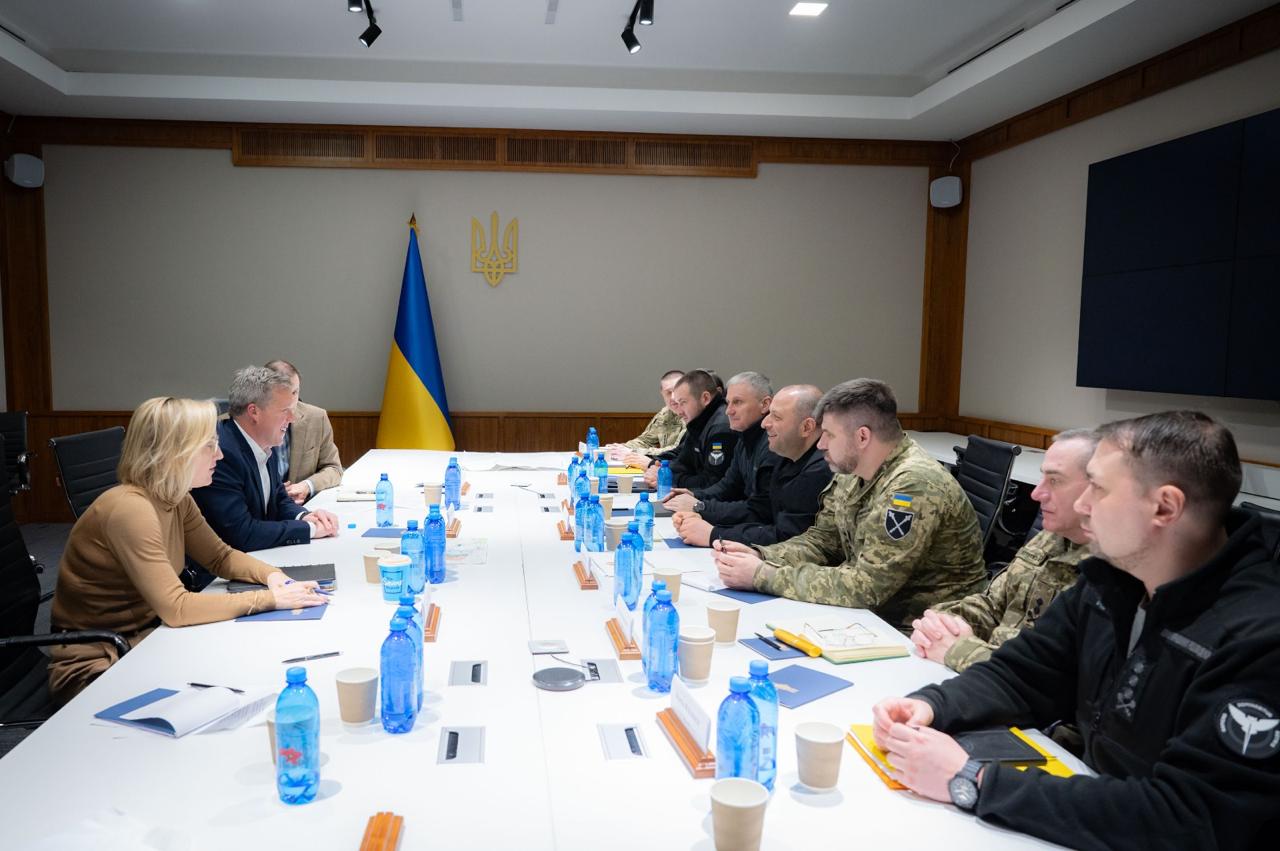 Переговори у Швейцарії: хто увійшов до української делегації і що далі