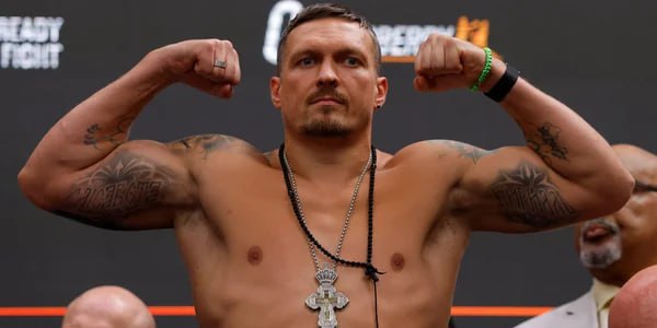 Усика звинуватили у крадіжці декількох тисяч доларів