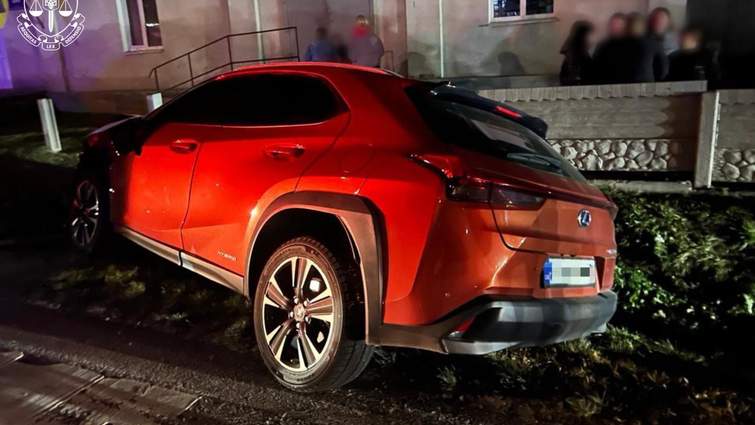 Смертельна аварія на заході України: суддя на Lexus збила двох пішоходів