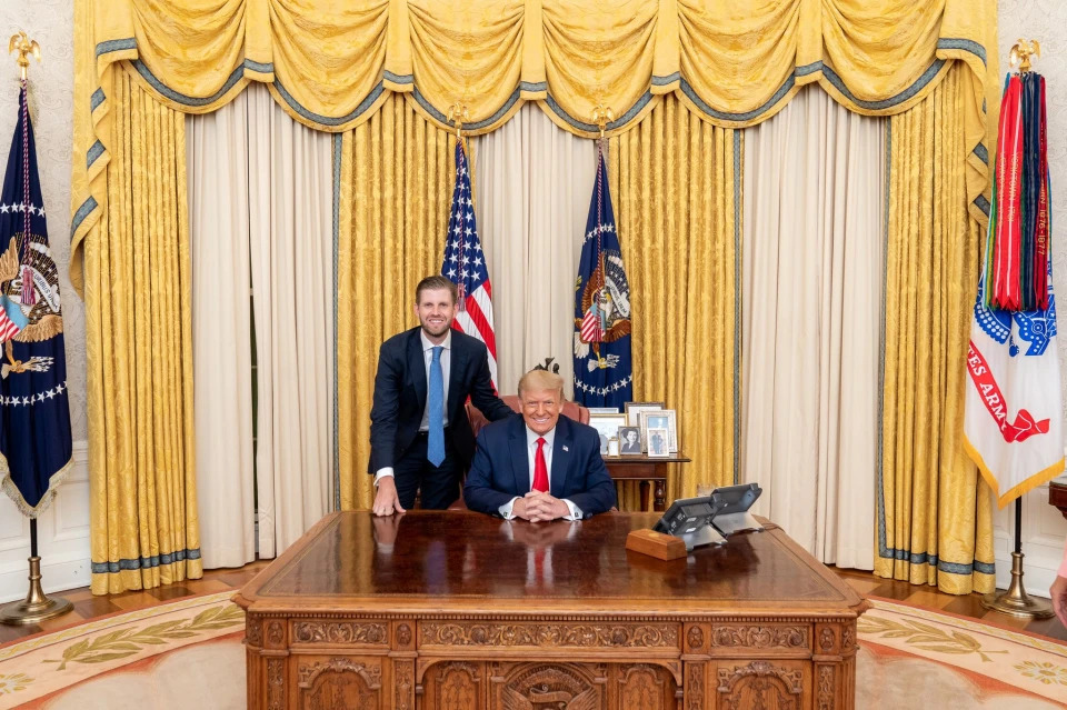 Trumpvodka по 47,45 доларів за пляшку: син Трампа оголосив про початок продажу горілки