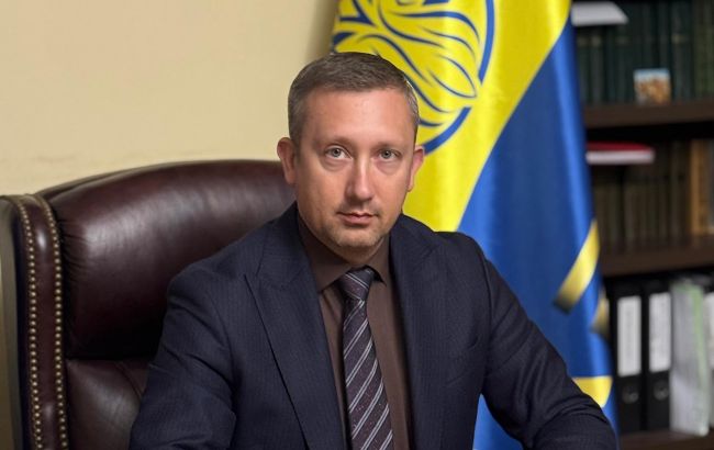 За 160 тисяч доларів обіцяв статус нардепа: правоохоронці затримали керівника політичної партії