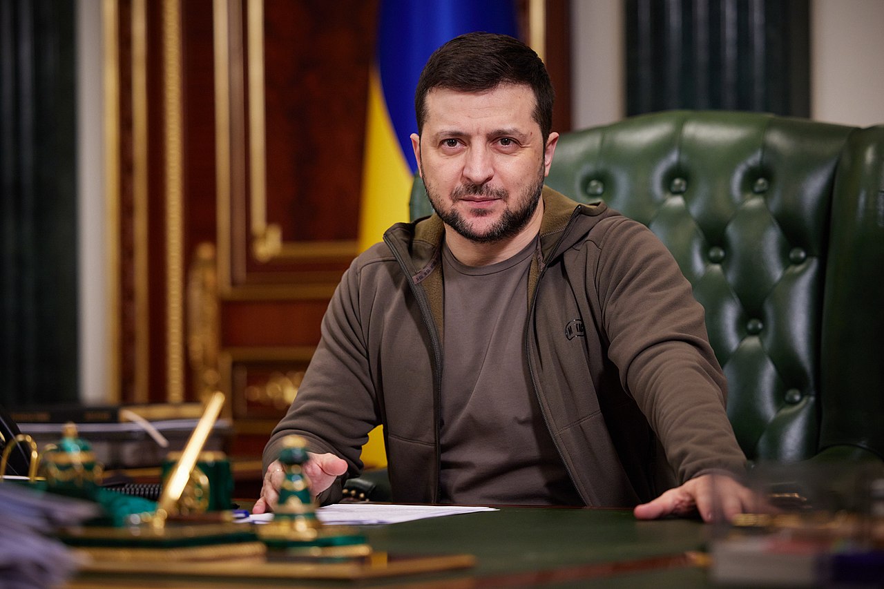 Зеленському варто звільнити Єрмака та почати працювати з опозицією, - Financial Times