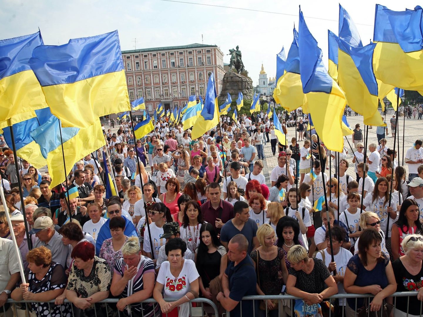 Демографічна прірва: скільки людей втратила Україна через війну