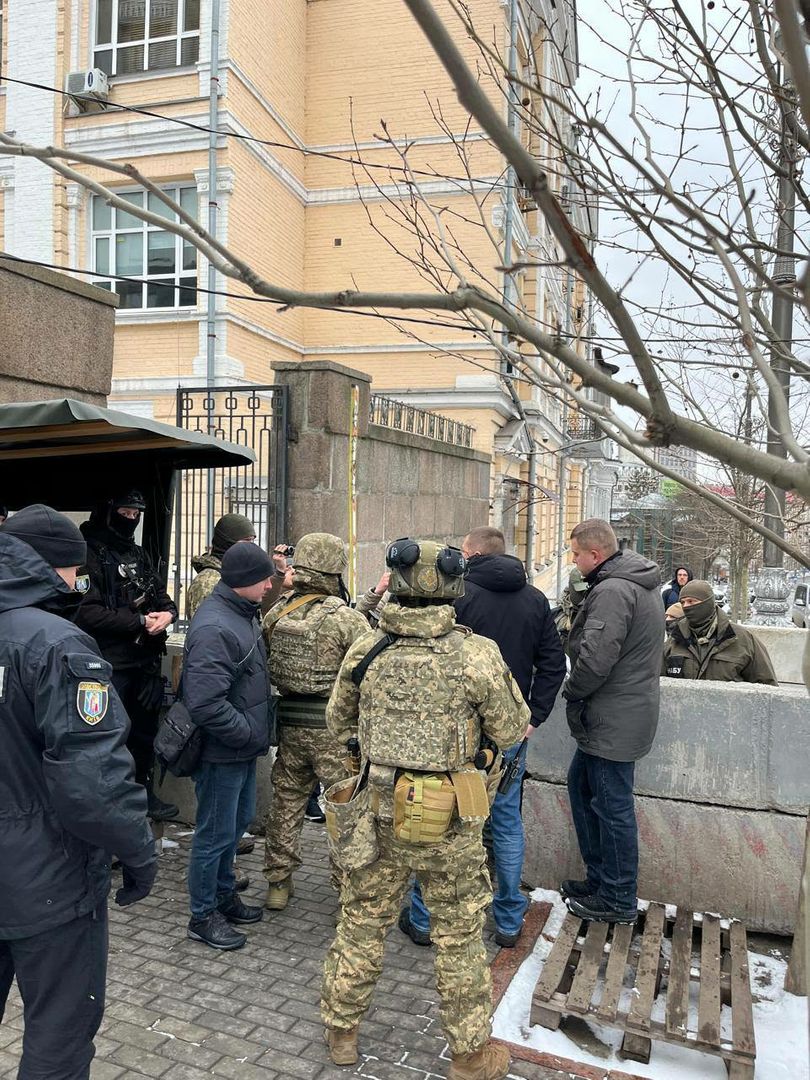 НАБУ проводить обшуки в урядовому кварталі: нардепи брали гроші за голосування у ВР