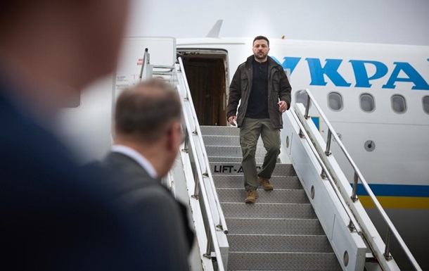 Літак Зеленського дивом уникнув зближення з військовими дронами в Дубліні — The Journal