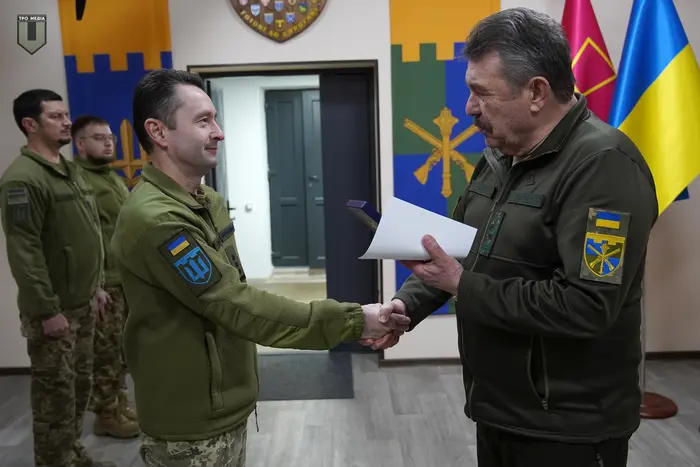 Кузьмук тепер при справах. Мережу збурила поява одіозного ексміністра - Підозра