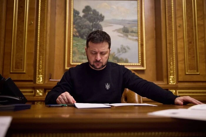 Стерненко, Байдак і Федишин. Президент відзначив волонтерів нагородами - Підозра