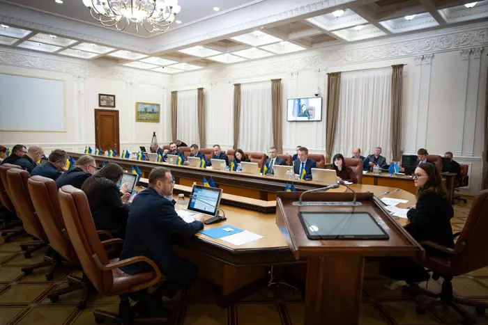 Кабмін ухвалив низку рішень для підтримки людей з інвалідністю - Підозра
