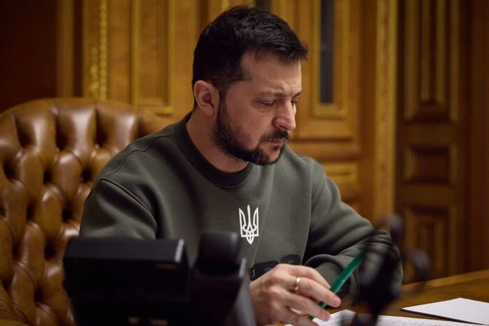 Зеленський ввів «особливі» санкції: хто потрапив під обмеження - Підозра