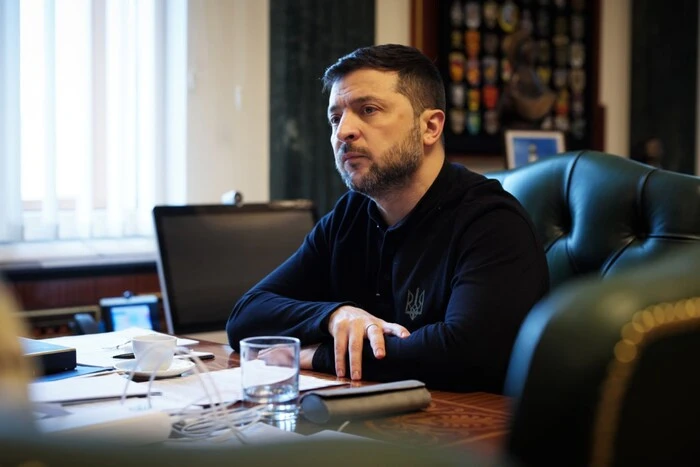«Я не чіпляюся за посаду». Зеленський погоджується на «швидкі вибори», але попередив про небезпеки - Підозра