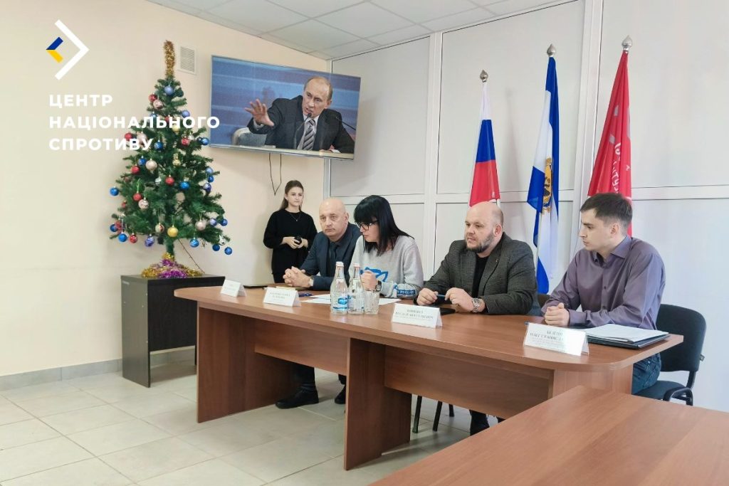“Чиновники” окупаційних адміністрацій тікають з Херсонщини будь-якими способами, — “Атеш”