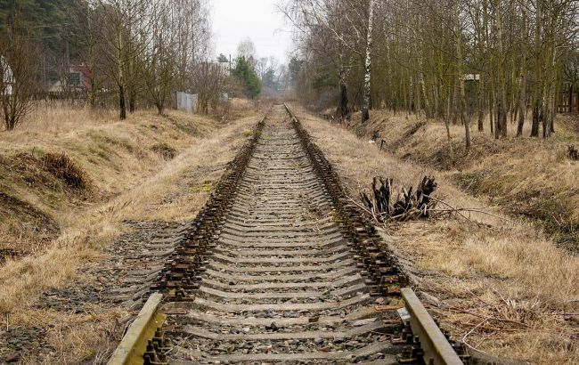 У РФ прогриміли вибухи на залізниці: спецслужби намагалися приховати наслідки