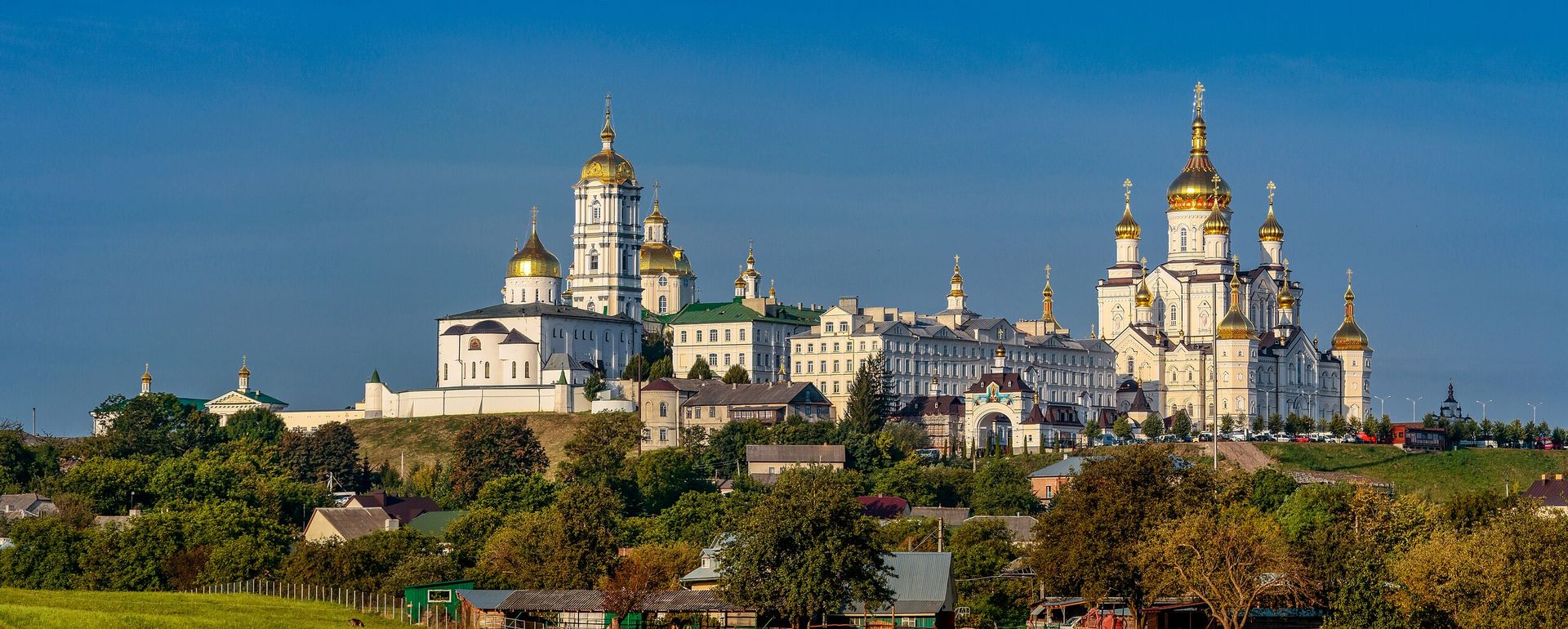 В Україні діє майже 8000 церков московського патріархату: деякі заявляють про це відкрито