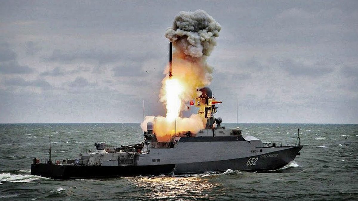 У ВМС пояснили, чому Росія скоротила пуски “Калібрів” із Чорного моря