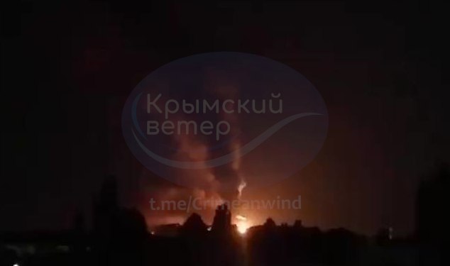 ЗСУ атакували військовий аеродром в Криму і нафтобази півострова