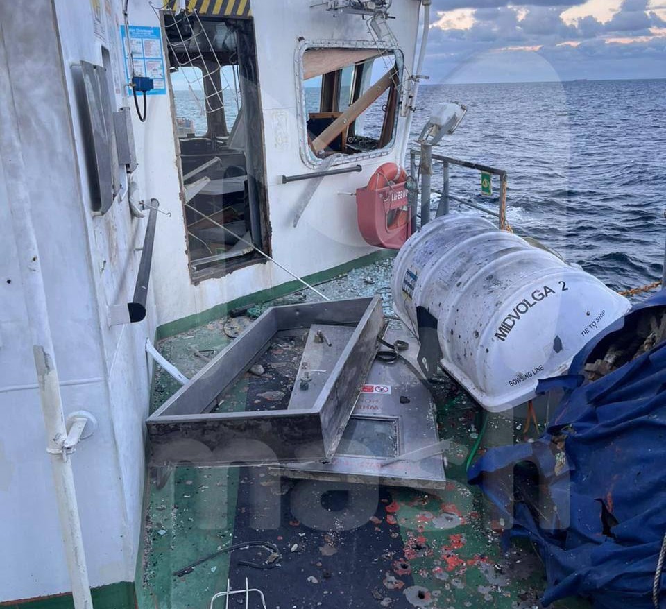 Невідомий дрон атакував російський танкер у Чорному морі: реакція України
