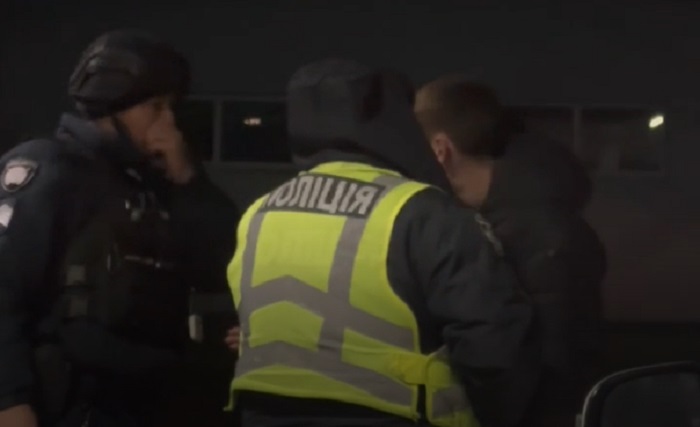 На Львівщині молодики побили артистів, а поліцейських обзивали "мусорами" (відео)