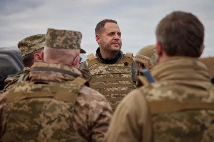 Чи пішов Єрмак на фронт? Міноборони дало відповідь - Підозра