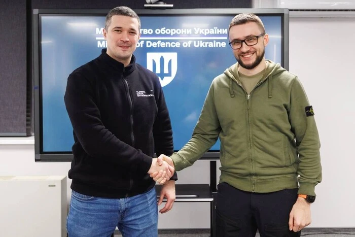 Волонтер Стерненко став радником міністра оборони - Підозра