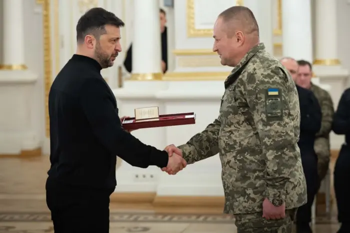 Зеленський нагородив воїнів Сил безпеки й оборони (відео) - Підозра
