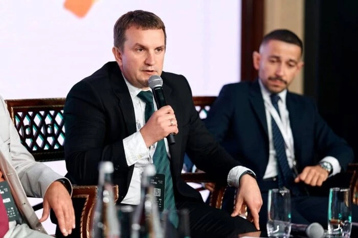 Кабмін звільнив очільника Держгеонадр - Главком - Підозра
