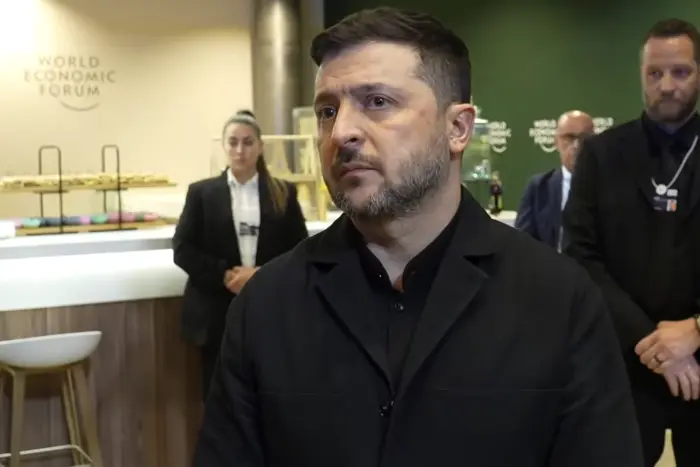Зеленський назвав склад української делегації у тристоронніх переговорах - Підозра