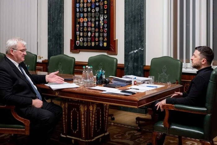 Президент анонсував ротації в дипломатичному корпусі - Підозра