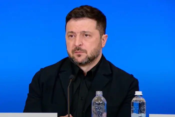 Президент розповів, якою людиною його зробила війна - Підозра
