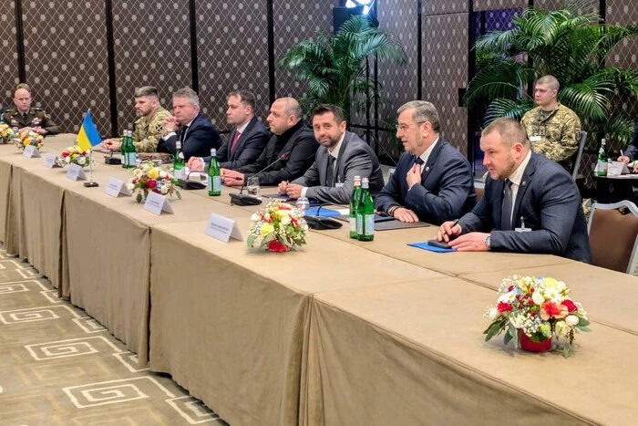 Українська та російська делегації провели окрему зустріч у Женеві - Підозра
