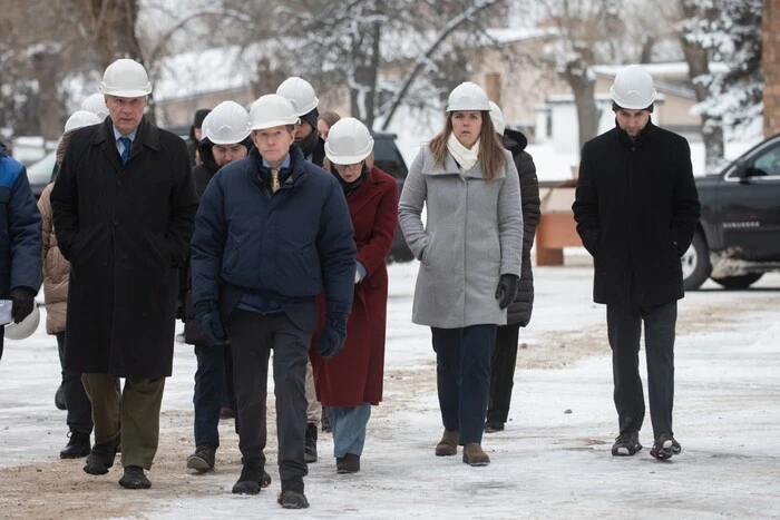 Сенатори на власні очі побачили наслідки російських ударів по енергетичній інфраструктурі столиці - Підозра