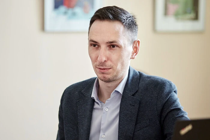 Уряд призначив заступників новому міністру оборони: досьє - Підозра