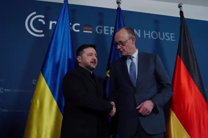 Зеленський обговорив з канцлером Німеччини спільні проєкти виробництва зброї - Підозра
