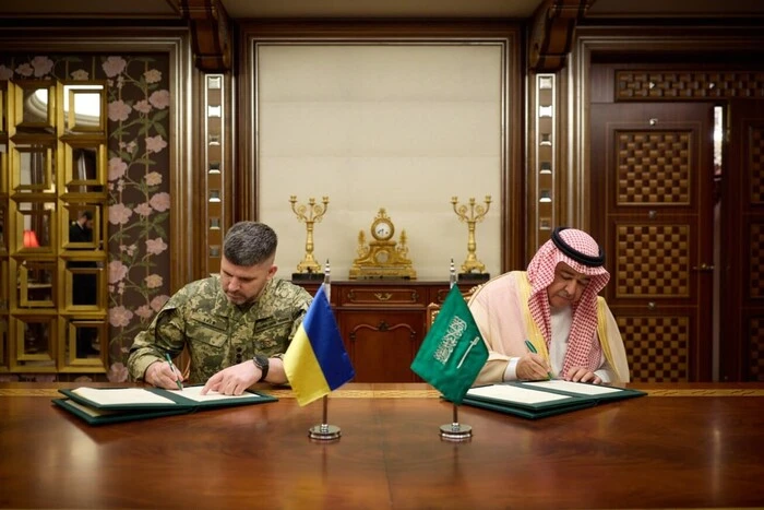 Україна та Саудівська Аравія підписали угоду про оборонне співробітництво - Підозра